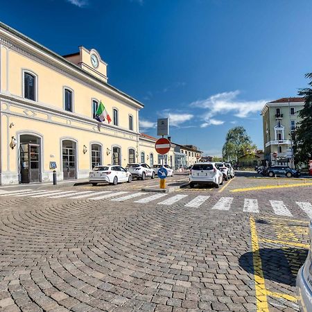 Angolo Alla Stazione - Bilocale Ristrutturato Zona Stazione E Ospedali ปาเวีย ภายนอก รูปภาพ